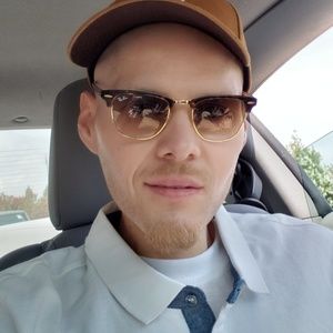 Meet your Posher, Andrew